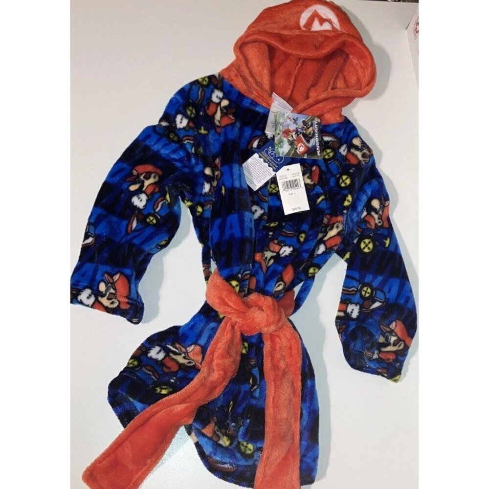 Nintendo Super Mario Size 4 Boy’s Blue Printed Bath Robe. New With Tags